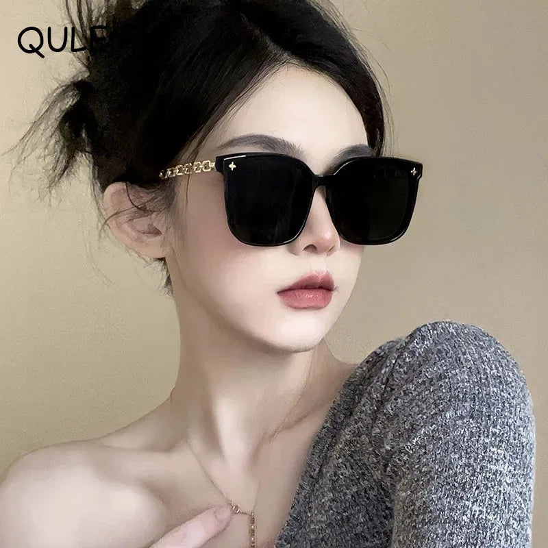 QULE - Modern square sunglasses for women - Sereni Femme