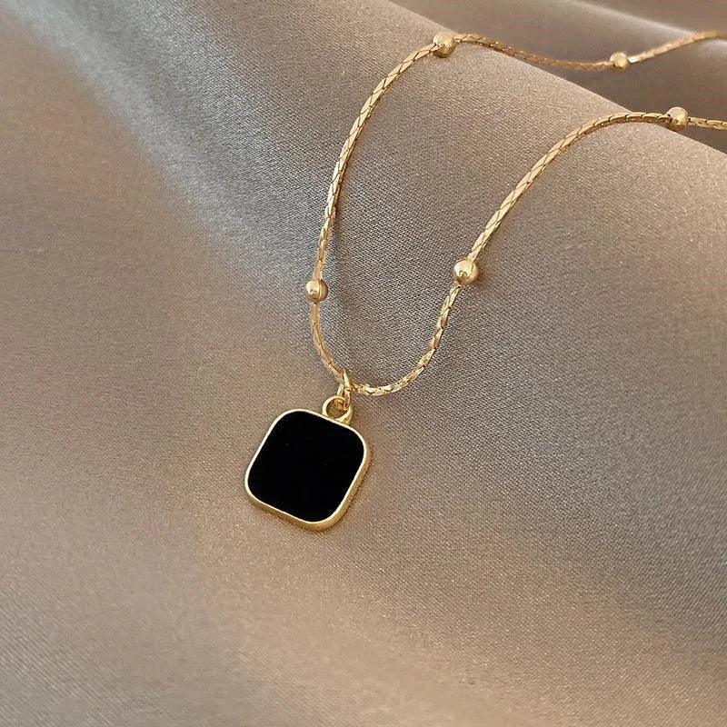 Hyfad - Minimalist Square Pendant Chain - Sereni Femme