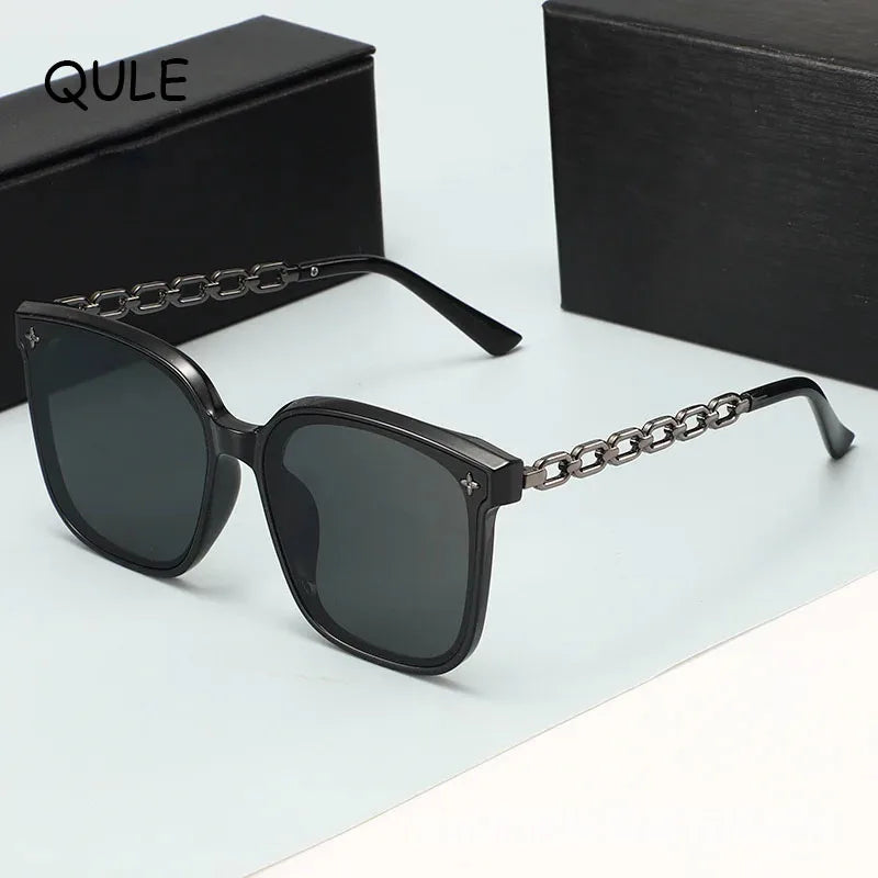 QULE - Modern square sunglasses for women - Sereni Femme