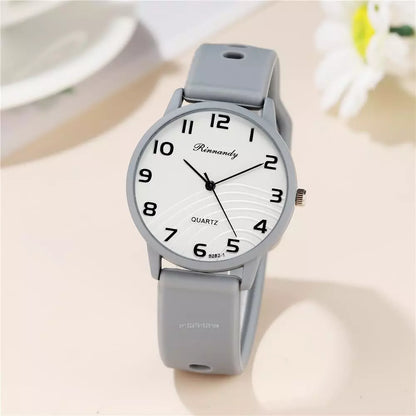 SimpleStyle - Women's Quartz Watch - Sereni Femme