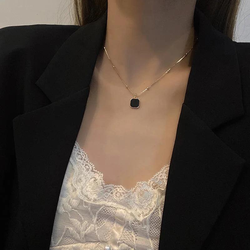 Hyfad - Minimalist Square Pendant Chain - Sereni Femme