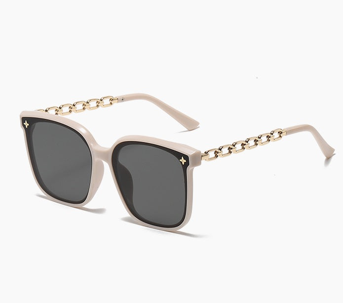 QULE - Modern square sunglasses for women - Sereni Femme